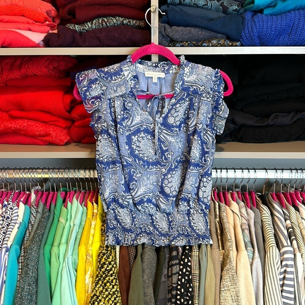 Mauson de Amelie blue with metallic threads print v neck blouse size XS